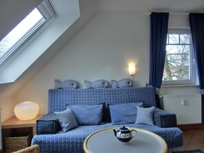 TV, stereo - Strandnahe Fewo für 4 + 1 Personen, mit Wlan (Graal-Müritz)