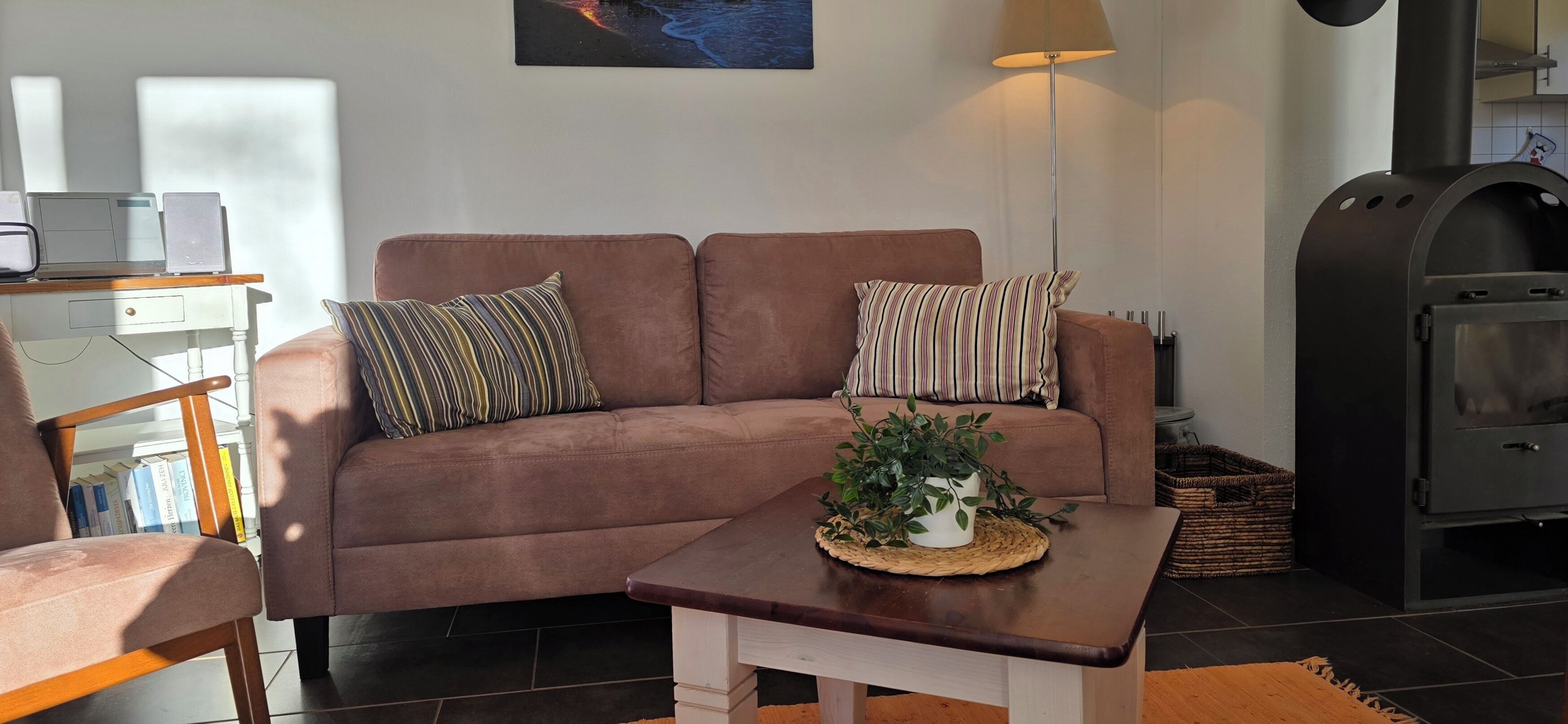 Fernseher, Kamin, Stereoanlage