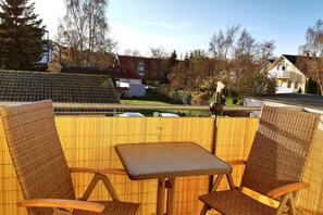 Outdoor dining - Strandnahes 2-zimmer-fewo im 1.og, Balkon und Wlan (Graal-Müritz)