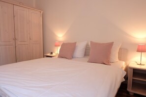 2 bedrooms, free WiFi