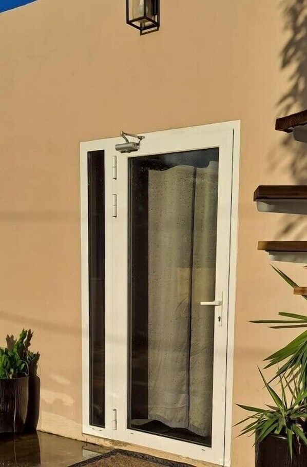 Exterior detail - Studio aparrt. 10 min Airport drive. ⁹ (Paradera)