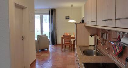 2-Zimmer-Fewo für 4 Pers. mit kleinen Garten (ca.90 m²) und WLAN