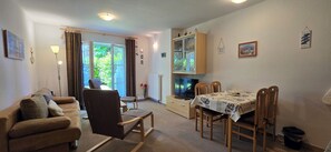 Fernseher, Stereoanlage