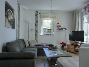 Fernseher, Stereoanlage
