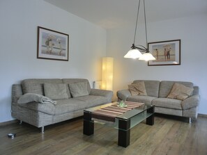 Fernseher, Stereoanlage