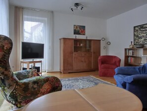 Fernseher, Stereoanlage