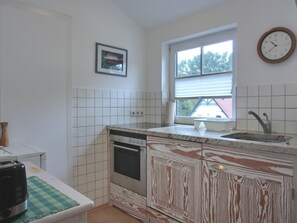 Kühlschrank, Ofen, Herdplatte, Geschirrspüler