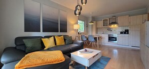 Unclassified image, 2 of 12, button - 2-room apartment for max. 2 pers. with balcony on the 1st floor (Graal-Müritz)