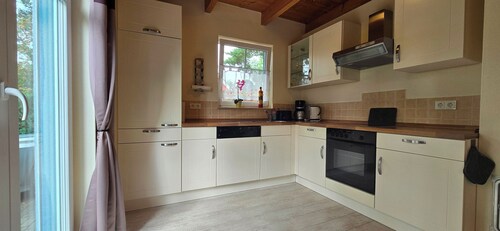 Ferienhaus für 6 Pers. mit Terrasse und Kaminofen