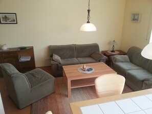 Fernseher, Stereoanlage