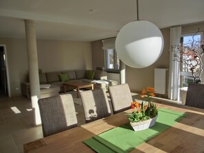 TV, DVD player, stereo - 3-zimmer Fewo für 6 Pers. mit 2 Schlafzimmern, Wlan (Graal-Müritz)