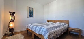 2 bedrooms