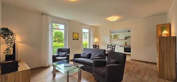 TV, stereo - 3-zi.-fewo. für 4 Pers. Inklusive Bettwäsche und Handtücher (Graal-Müritz)