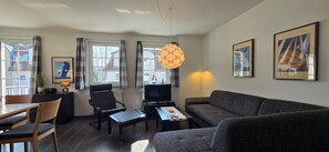 Fernseher, Stereoanlage