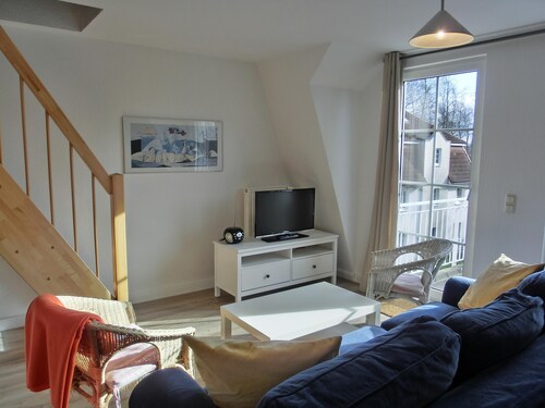 moderne strandnahe 4-Zimmer-Ferienwohnung für bis 6 Pers. mit Balkon