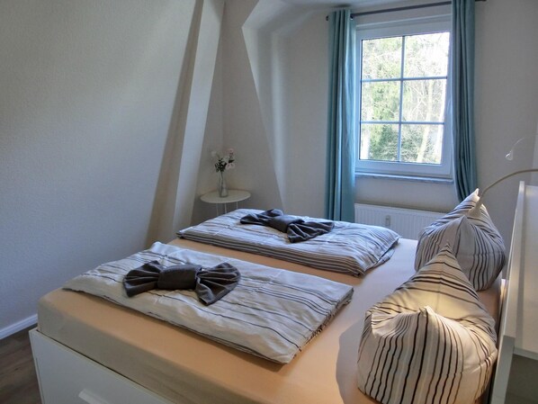 2 bedrooms