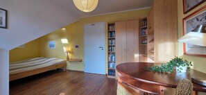 1 Schlafzimmer, Bügeleisen/Bügelbrett