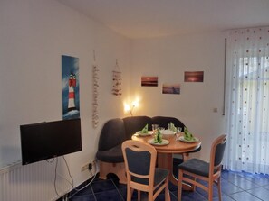 Dining - 2-room apartment on the ground floor for 4 pers. WLAN (Graal-Müritz)
