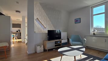 Fernseher, Stereoanlage