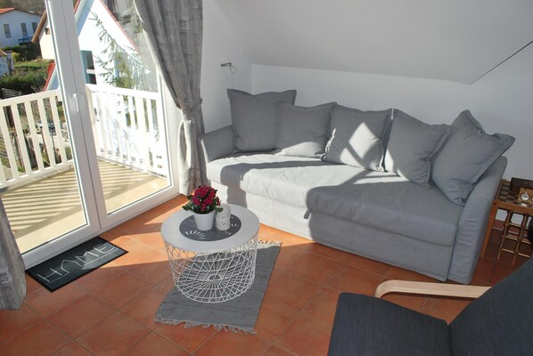 Fernseher, Kamin, Stereoanlage