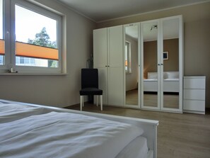 2 bedrooms, free WiFi - 3-zimmer-fewo mit 2 SZ für 4 Pers.wlan (Graal-Müritz)