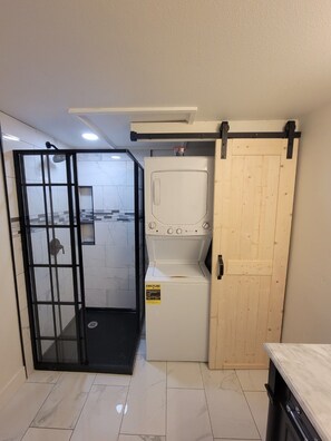 Bathroom - Spacious 1 Bedroom Condo With Cute Bonus Room (St. George)
