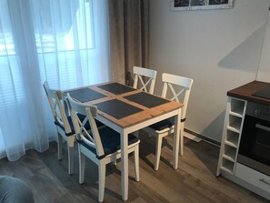 Dining - 2-zimmer-fewo für 3 Pers. mit Wlan (Graal-Müritz)