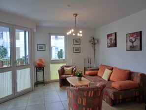 Fernseher, Stereoanlage