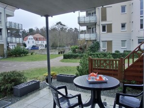 Outdoor dining - Strandnahe 2-zimmer-fewo im EG. für 3 Pers (Graal-Müritz)