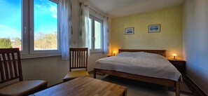 2 bedrooms - Große, Komfortable 3 Zimmer-maisonette-ferienwohnung für 5 Personen (Graal-Müritz)