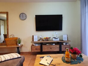 Fernseher, Stereoanlage