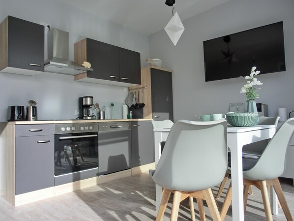 Kühlschrank, Ofen, Geschirrspüler