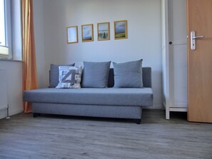 Fernseher, DVD-Player, Stereoanlage