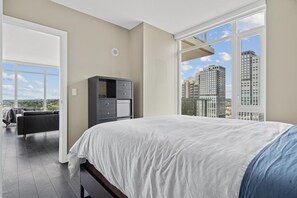 2 bedrooms, desk, iron/ironing board, free WiFi