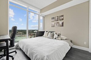 2 Schlafzimmer, Schreibtisch, Bügeleisen/Bügelbrett, kostenloses WLAN