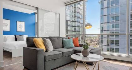 Heart of the City - 2BR, Prk, AC, Mountain Views