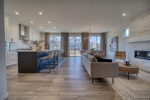 Smart TV, fireplace, offices