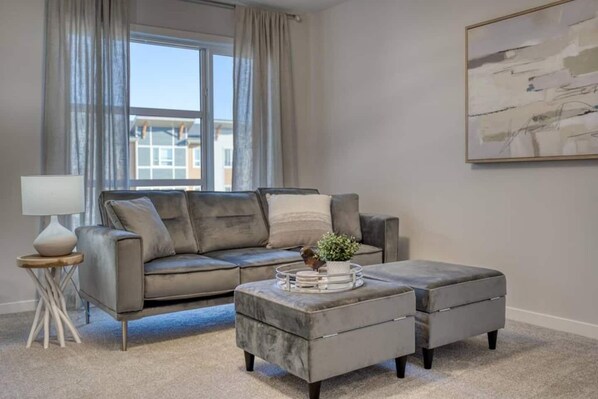 Smart TV, fireplace, offices