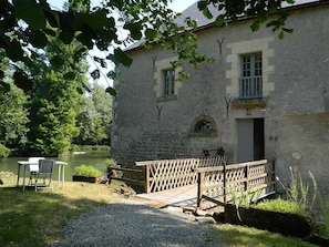 Enceinte de lâhĂ©bergement