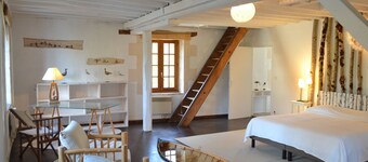 Mill with terrace on the water - variety, charm & space.