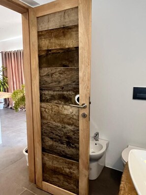 Standard Villa | Bathroom | Hair dryer, towels, soap, shampoo - CDM VILLAS (Kiwengwa)