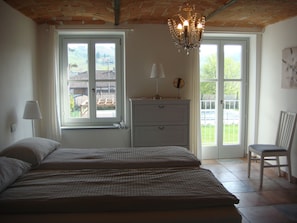 2 Schlafzimmer, Bügeleisen/Bügelbrett, Reisekinderbett, kostenloses WLAN