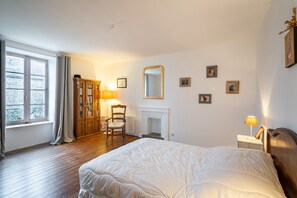 2 slaapkamers, een strijkplank/strijkijzer