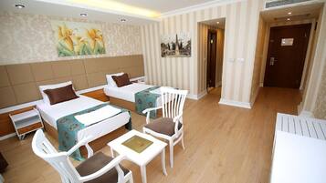 Rom – standard | Minibar, safe på rommet, skrivebord for bærbar PC og wi-fi (inkludert)