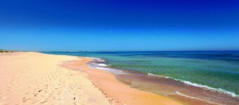 Mobilehome with air conditioning, terrace and pool