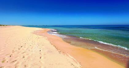 Mobilehome with air conditioning, terrace and pool