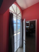 Deluxe Single Room | Blackout drapes, iron/ironing board, free WiFi