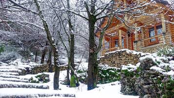 Individually furnished, iron/ironing board, bed sheets