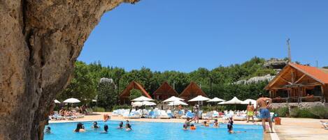 Seasonal outdoor pool