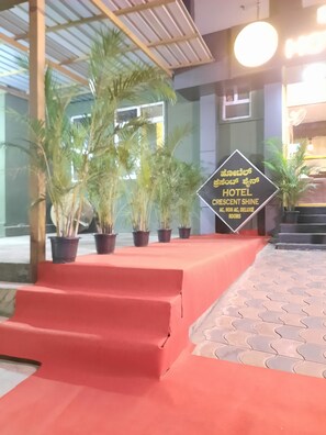 Front of property - Hotel Crescent Shine (Bengaluru)